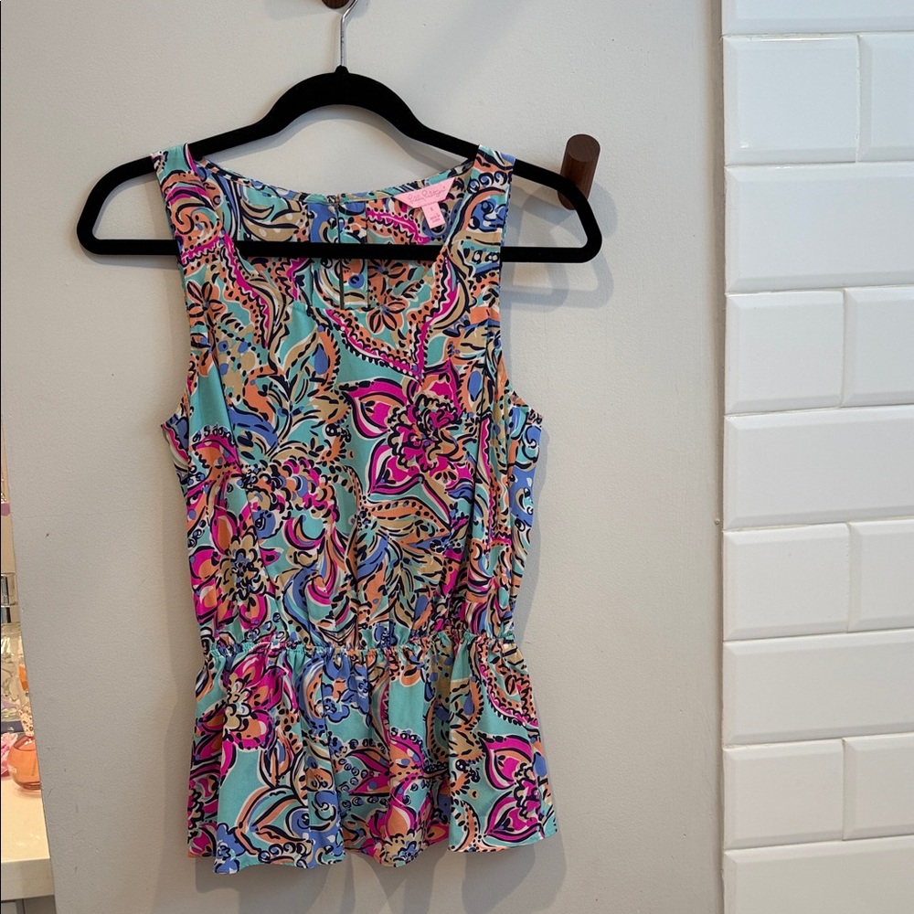 Lilly Pulitzer - Sleeveless Floral Print Peplum Top in Turquoise and Pink